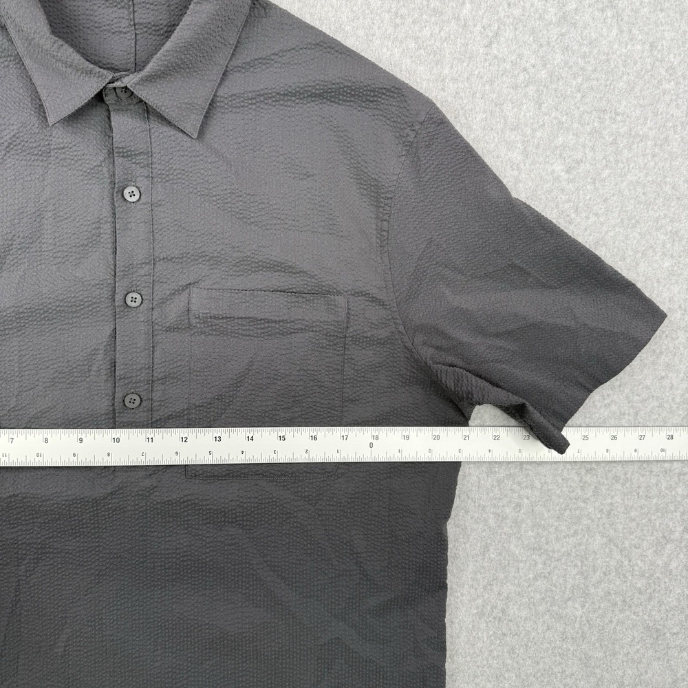 Lululemon Shirt Mens Medium Gray‎ Seersucker Woven Air Popover Half Button - Picture 6 of 8